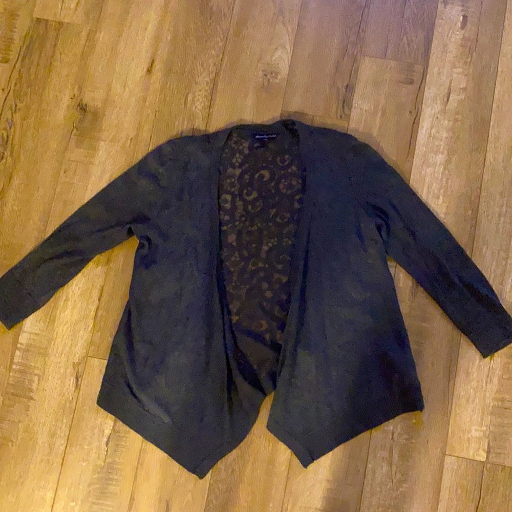 American Eagle-Dark Grey shall